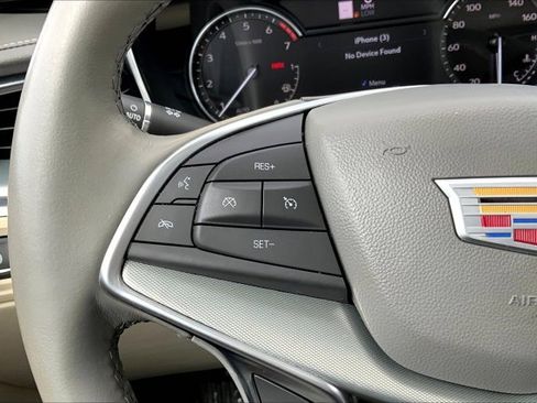 Used 2022 Cadillac XT5 Premium Luxury image 18