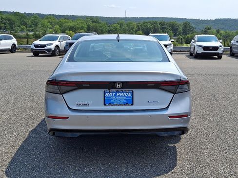 Certified 2025 Honda Accord EX-L image 6