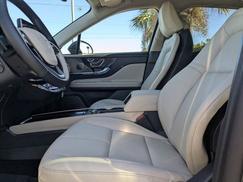 New 2026 Lincoln Corsair Premiere FWD image 21