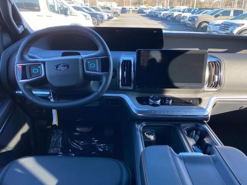 New 2026 Ford Expedition Tremor image 6