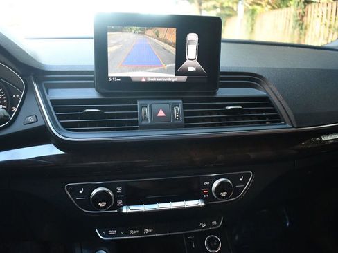 Used 2019 Audi Q5 2.0T Premium image 25