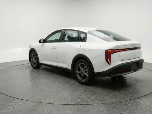 Used 2025 Kia K4 FWD image 6