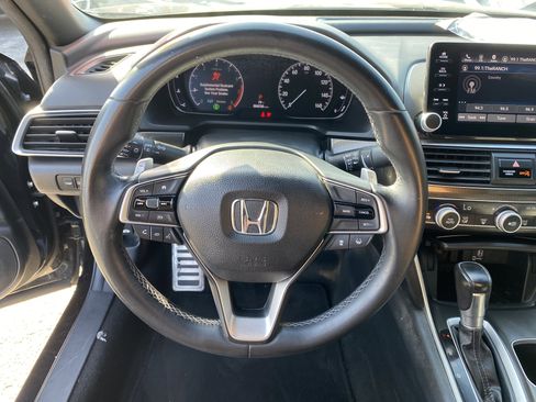 Used 2018 Honda Accord Sport image 11