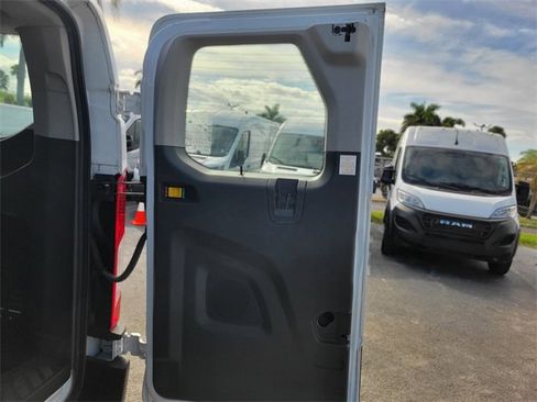 Used 2023 Ford Transit 350 XLT image 7
