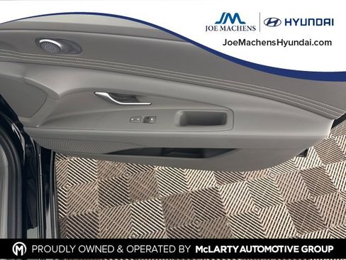 Certified 2025 Hyundai Elantra Sport image 23