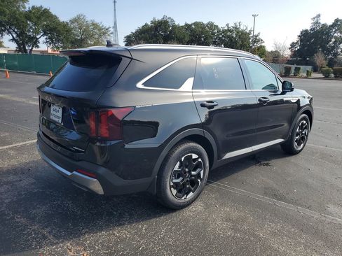 New 2026 Kia Sorento S w/ S Panoramic Sunroof Package image 4