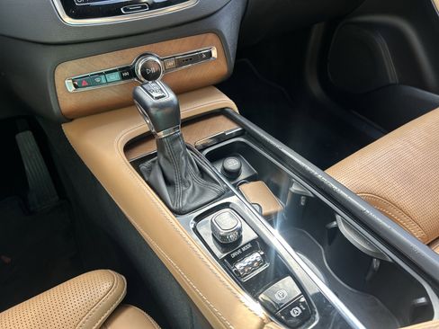 Used 2018 Volvo XC90 T6 Inscription w/ Convenience Package image 26