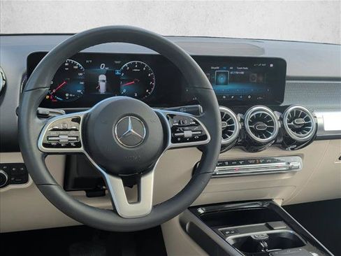 Certified 2022 Mercedes-Benz GLB 250 image 17