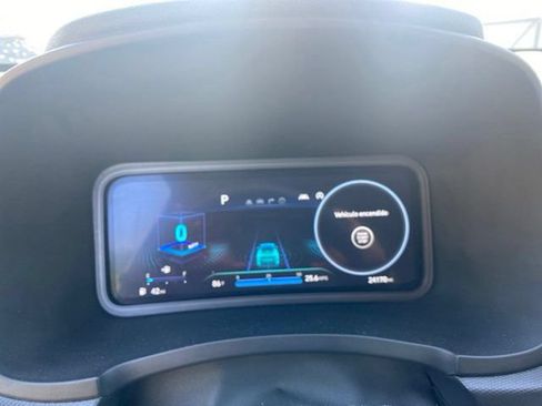 Used 2023 Hyundai Kona Limited FWD image 18