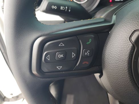 Used 2024 Jeep Gladiator Sport AWD/4WD image 15