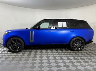 New 2025 Land Rover Range Rover Long Wheelbase SE AWD/4WD video 3