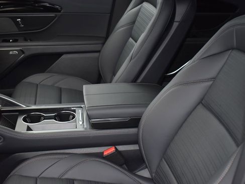 New 2026 Lincoln Nautilus Reserve w/ Jet Appearance Package AWD/4WD image 10