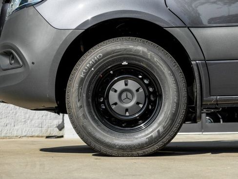 New 2025 Mercedes-Benz Sprinter 2500 image 4