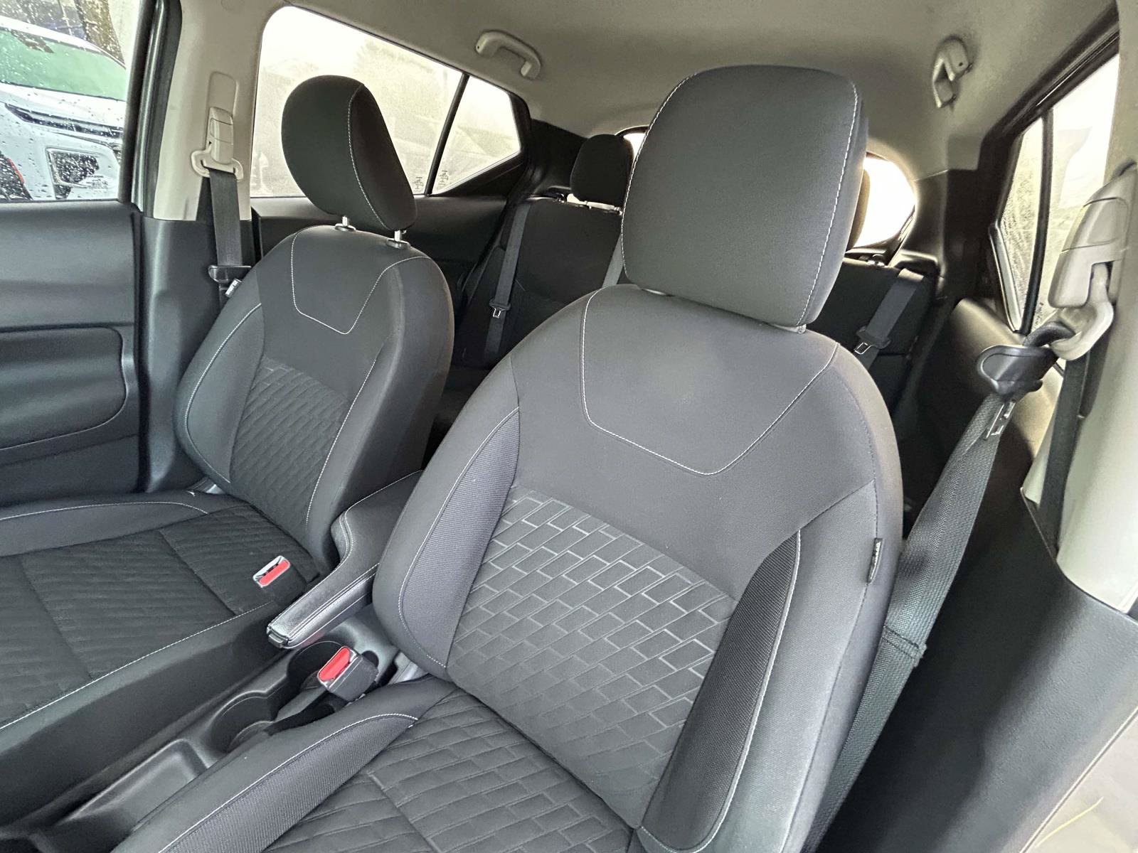 Used 2022 Nissan Kicks S FWD image 18