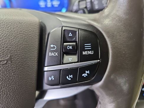 Used 2020 Ford Explorer Platinum w/ Premium Technology Package AWD/4WD image 18