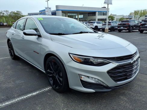 Used 2020 Chevrolet Malibu LT w/ Leather Package FWD image 1