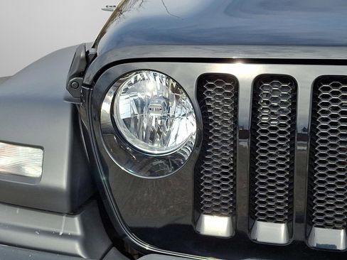 Certified 2022 Jeep Wrangler Unlimited Sport w/ Sun And Sound Package image 9