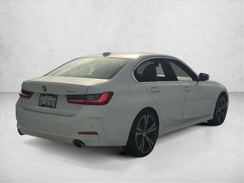Certified 2024 BMW 330i Sedan w/ Premium Package image 5