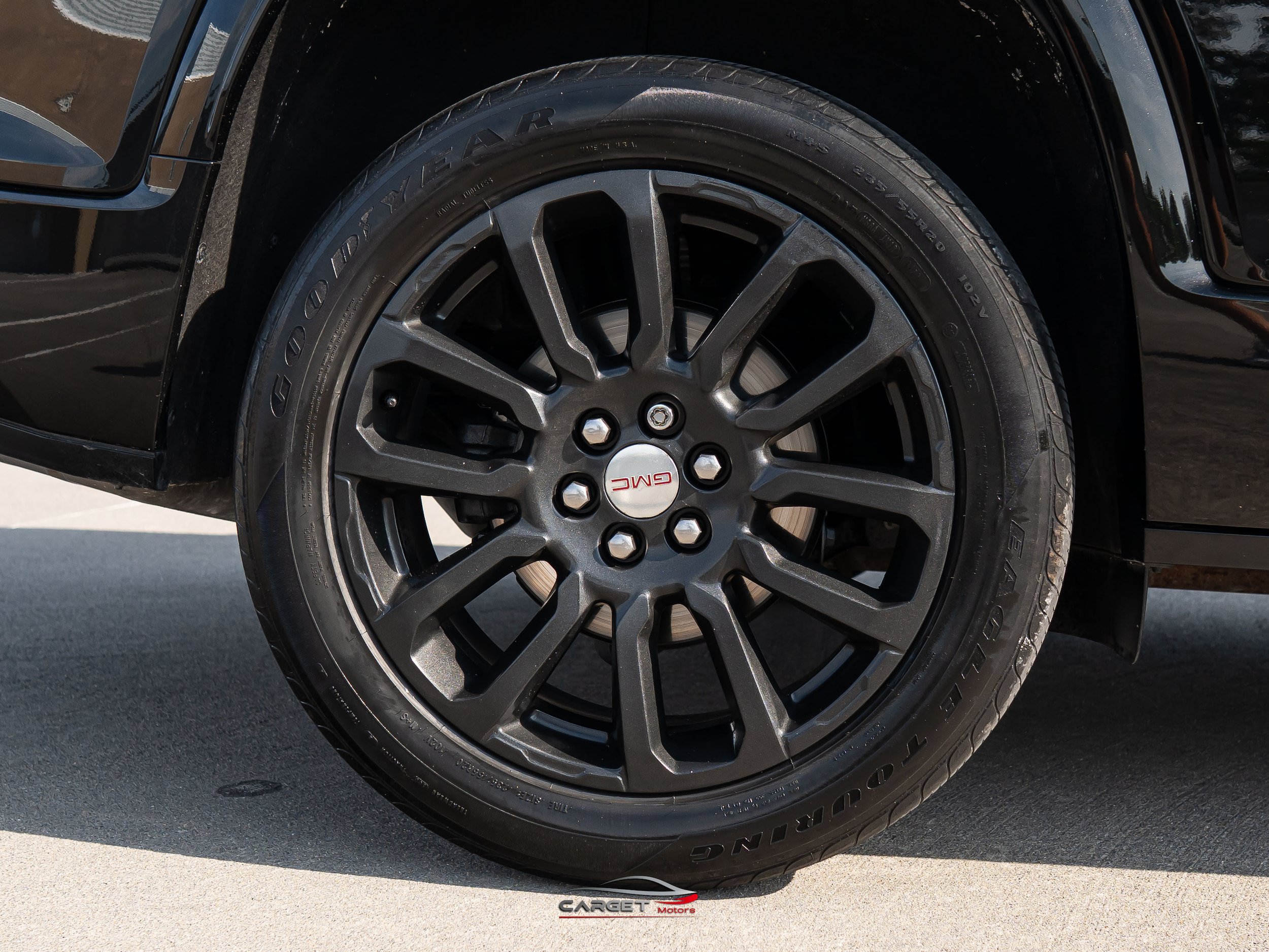 Used 2020 GMC Acadia Denali w/ Technology Package FWD image 11