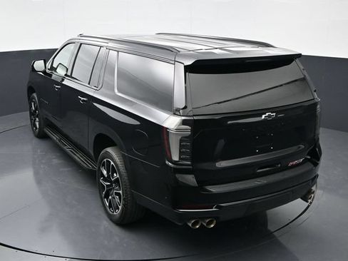 Used 2025 Chevrolet Suburban RST w/ Comfort Package AWD/4WD image 36