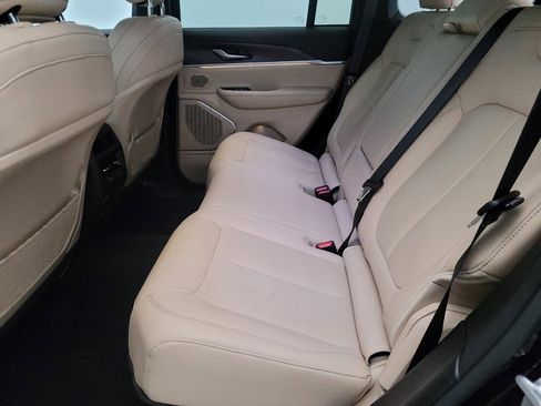 Used 2022 Jeep Grand Cherokee Limited 4xe image 18