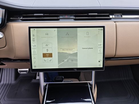 New 2026 Land Rover Range Rover Long Wheelbase SE image 15