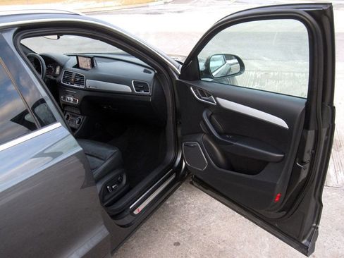 Used 2018 Audi Q3 2.0T Premium Plus w/ Premium Plus Package image 23