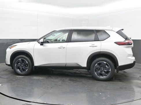 New 2026 Nissan Rogue SV image 5