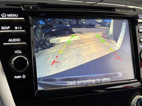 Used 2018 Nissan Murano SV FWD image 22
