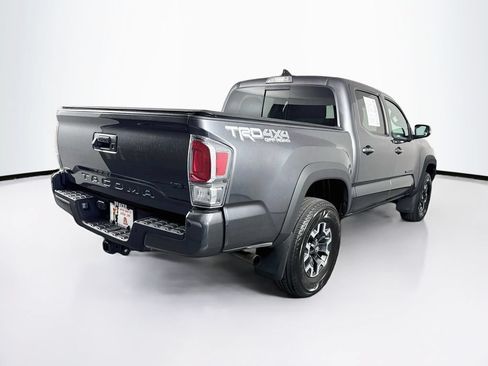 Used 2022 Toyota Tacoma TRD Off-Road w/ Technology Package AWD/4WD image 10
