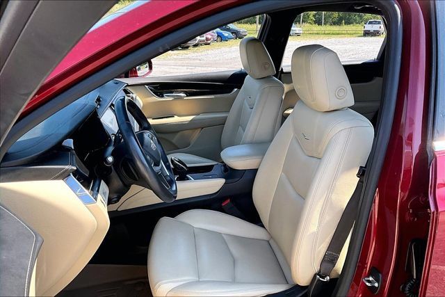 Used 2017 Cadillac XT5 FWD w/ LPO, Wheel Lock Package image 21