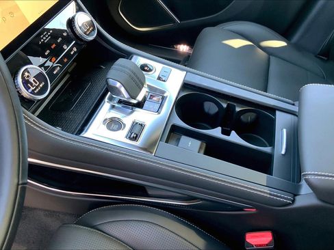 New 2025 Jaguar F-PACE R-Dynamic S image 8