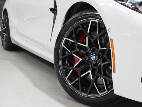 Used 2025 BMW M8 Competition w/ M Carbon Exterior Package AWD/4WD image 31