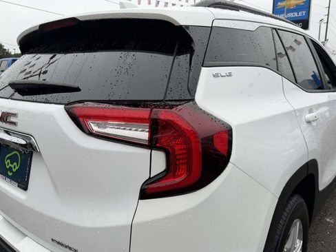 Used 2023 GMC Terrain SLE w/ Driver Convenience Package AWD/4WD image 6