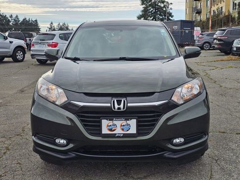 Used 2018 Honda HR-V EX image 2