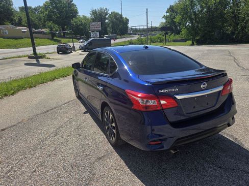 Used 2019 Nissan Sentra SR FWD image 4