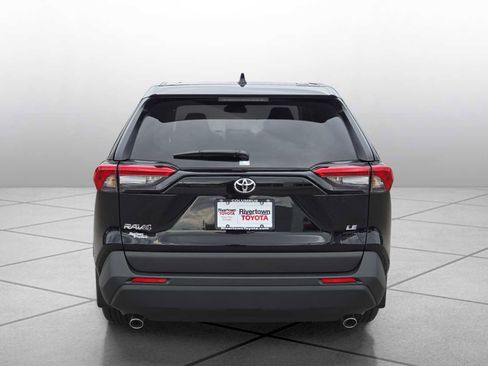 New 2025 Toyota RAV4 LE image 4