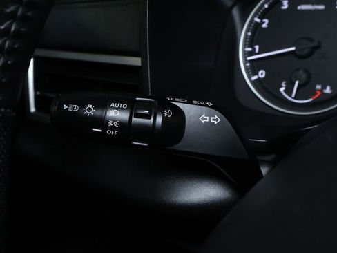 Used 2024 Mitsubishi Outlander SE image 25