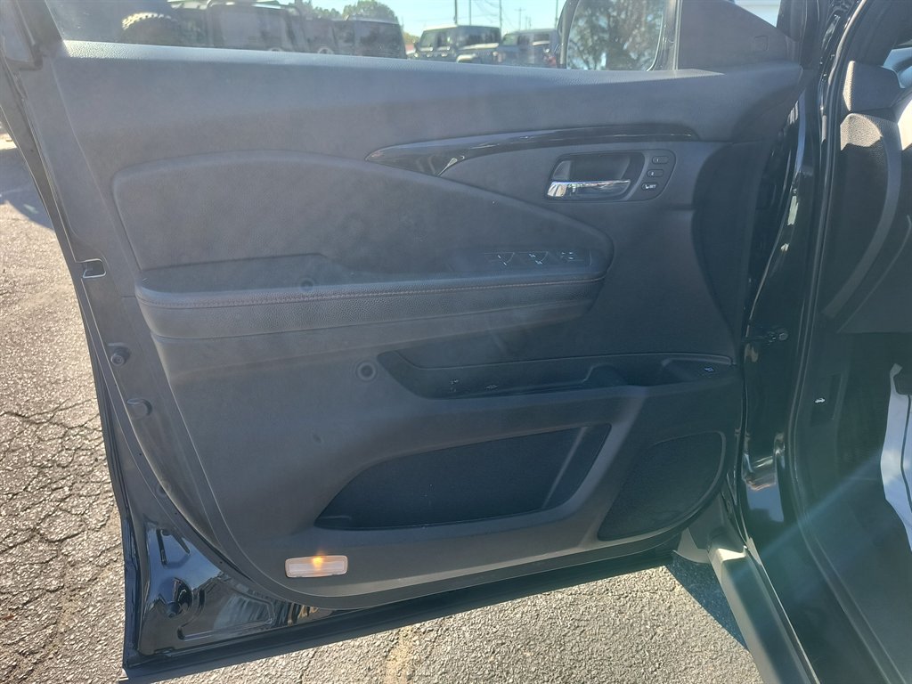 Used 2021 Honda Ridgeline Black Edition image 18