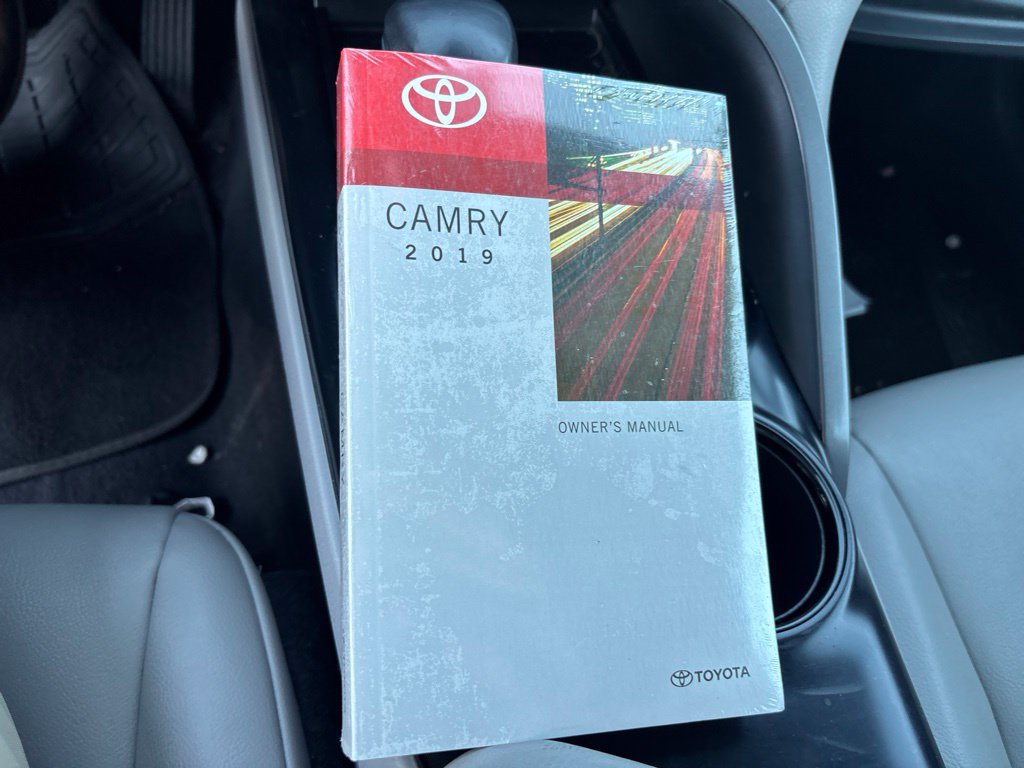Used 2019 Toyota Camry SE w/ Convenience Package FWD image 24
