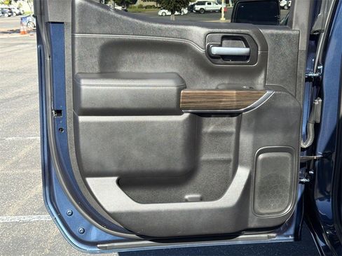 Used 2021 Chevrolet Silverado 1500 LT Trail Boss w/ Convenience Package II image 24