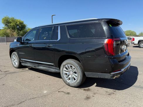 Used 2025 GMC Yukon XL Denali AWD/4WD image 7