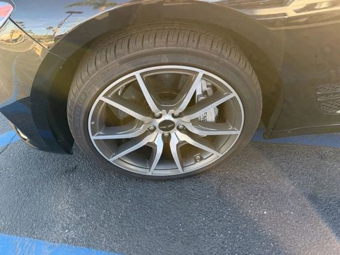 Used 2025 Genesis G70 2.5T image 5