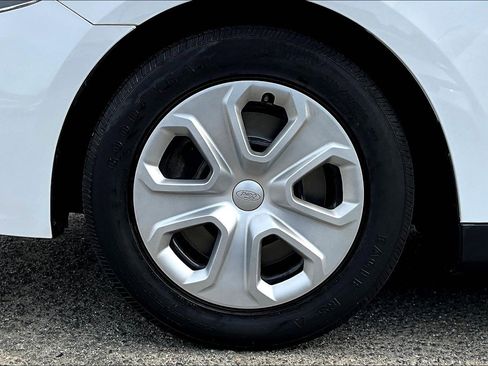 Used 2017 Ford Taurus Police Interceptor FWD image 8