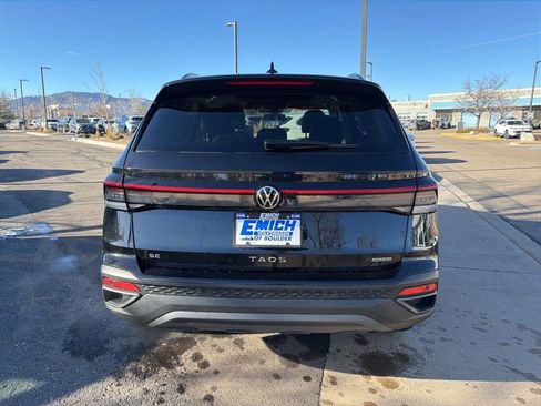New 2025 Volkswagen Taos SE image 4