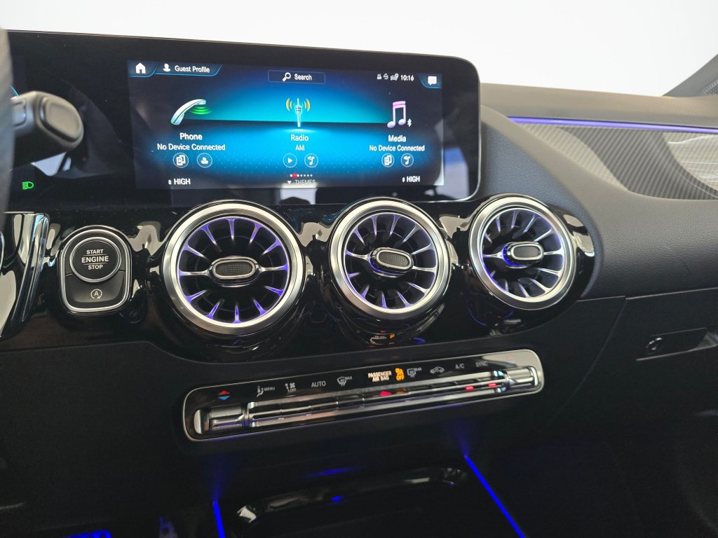 Used 2022 Mercedes-Benz GLA 250 4MATIC image 26