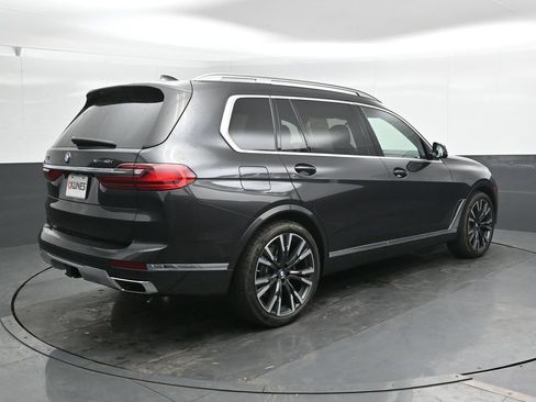 Used 2022 BMW X7 xDrive40i w/ Premium Package AWD/4WD image 3