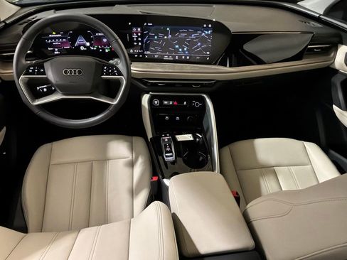 Certified 2025 Audi Q5 Premium w/ Convenience Package image 13