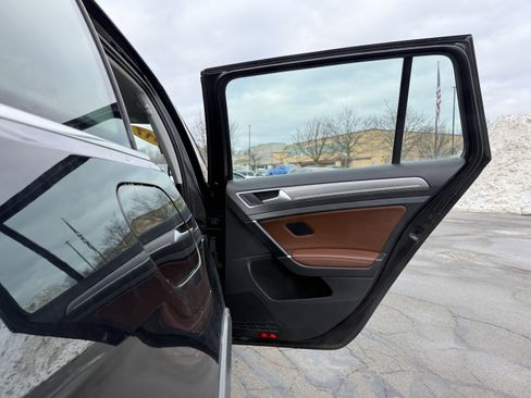 Used 2017 Volkswagen Golf Alltrack SEL image 31