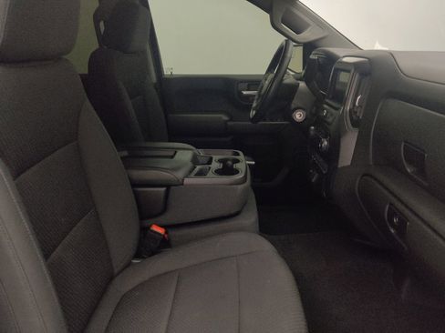 Used 2020 Chevrolet Silverado 1500 Custom w/ Custom Convenience Package AWD/4WD image 21